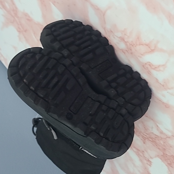 NWOT Kamik Wesley Black Snow Boots Toddler Sz 9 - Picture 6 of 9